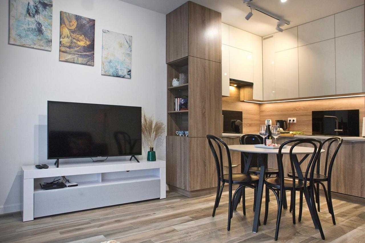 Goclaw P&O Serviced Apartments Варшава Екстер'єр фото