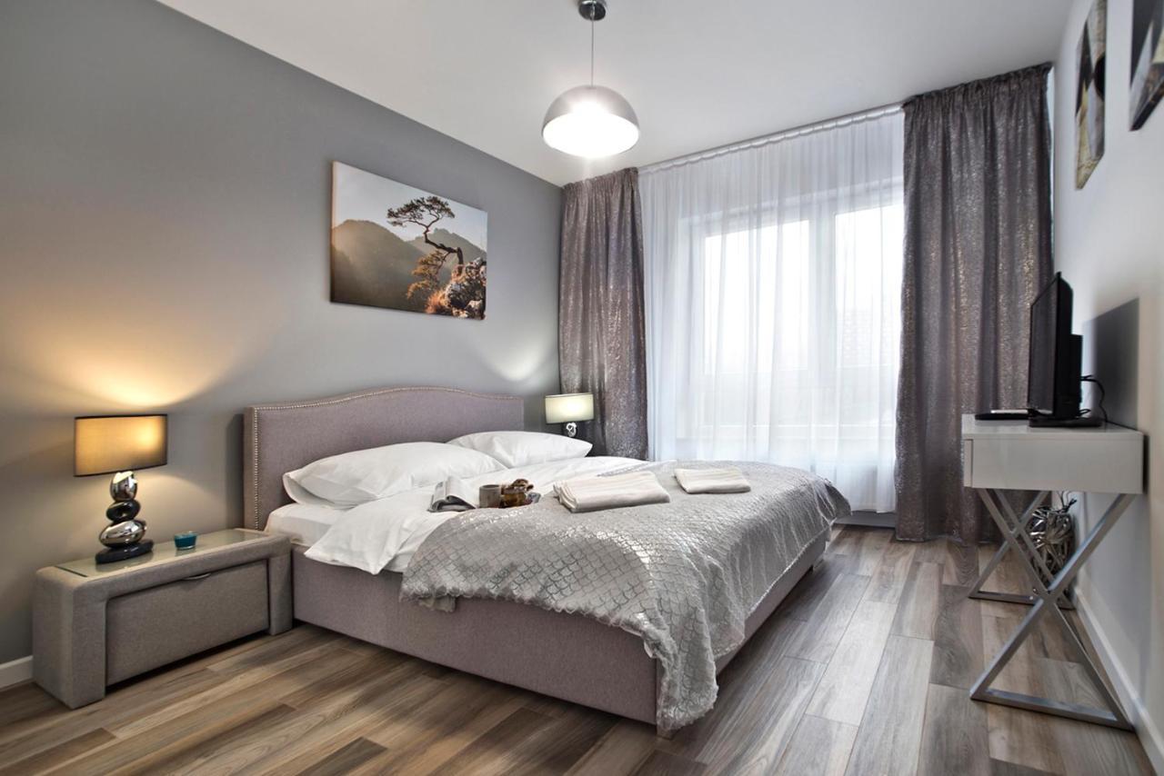 Goclaw P&O Serviced Apartments Варшава Екстер'єр фото